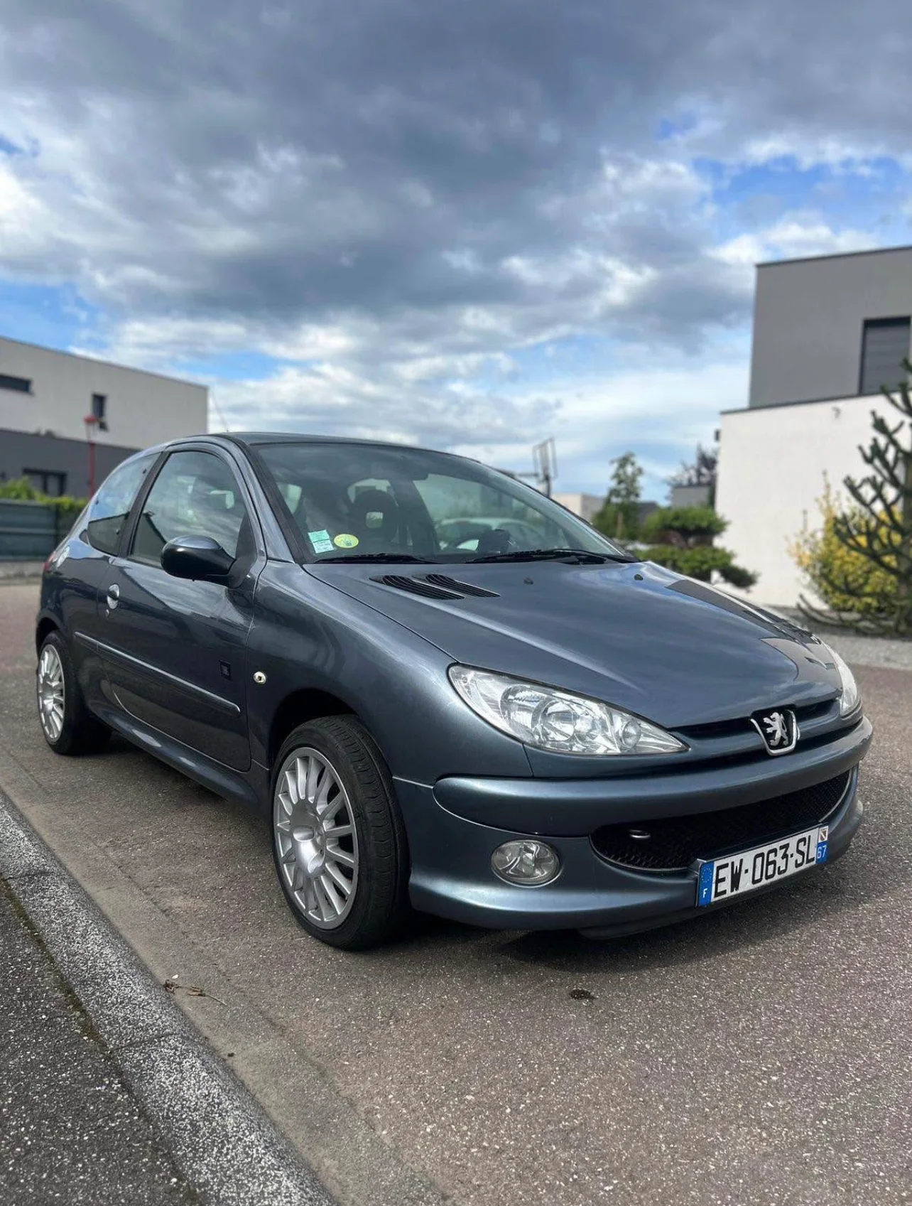 La Peugeot 206 S16